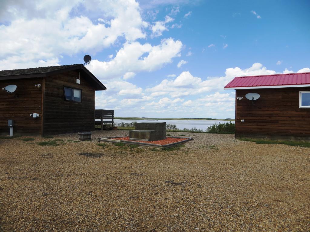 Foxlake Retreat Hanna ภายนอก รูปภาพ